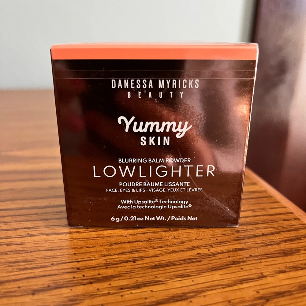 NIB Danessa Myricks Beauty ✨Yummy Skin Blurring Balm Powder Lowlighter Soft Glow - Picture 2 of 10